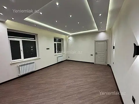 Satılır 3 otaqlı yeni tikili 135 m²