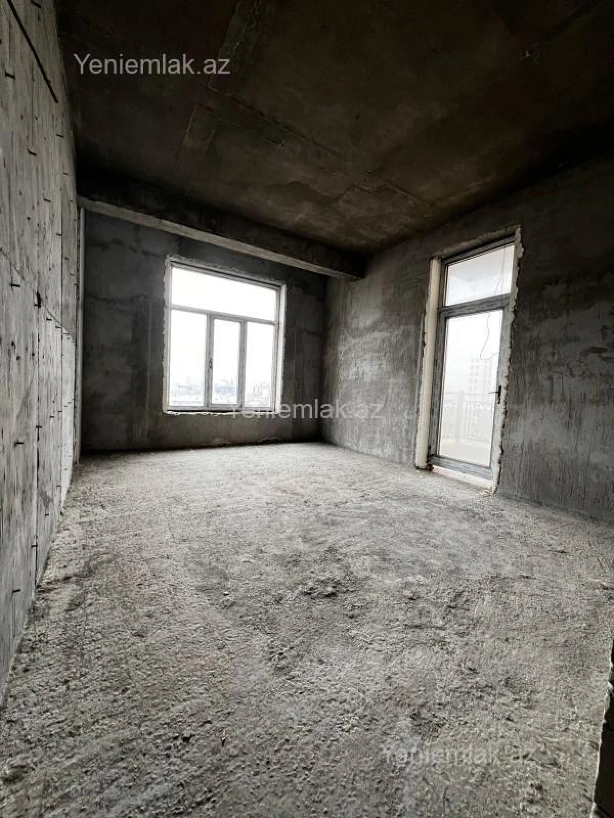 Satılır 4 otaqlı yeni tikili 180 m²