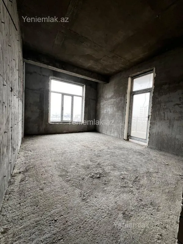 Satılır 4 otaqlı yeni tikili 180 m²