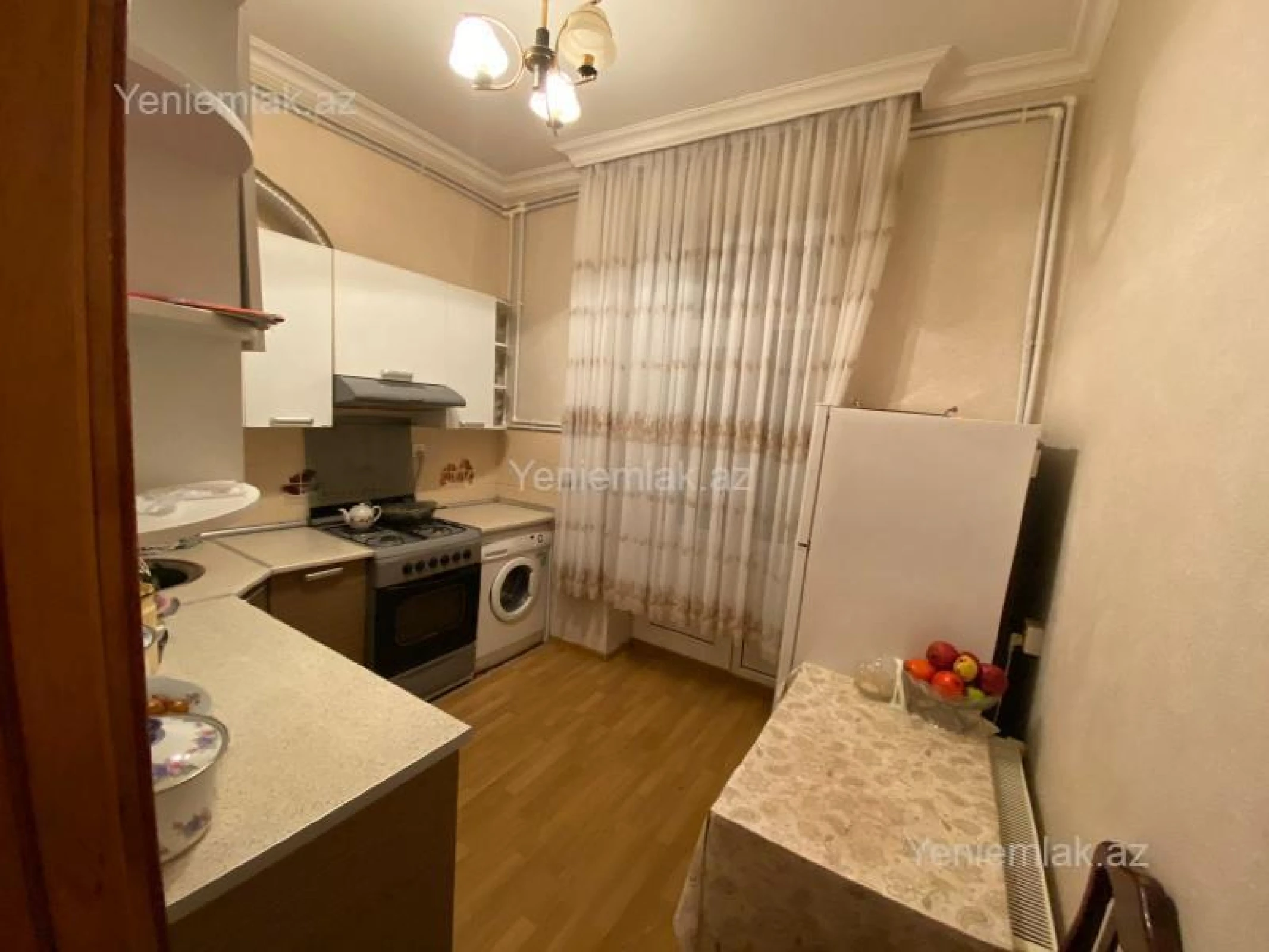 Satılır 3 otaqlı köhnə tikili 85 m²