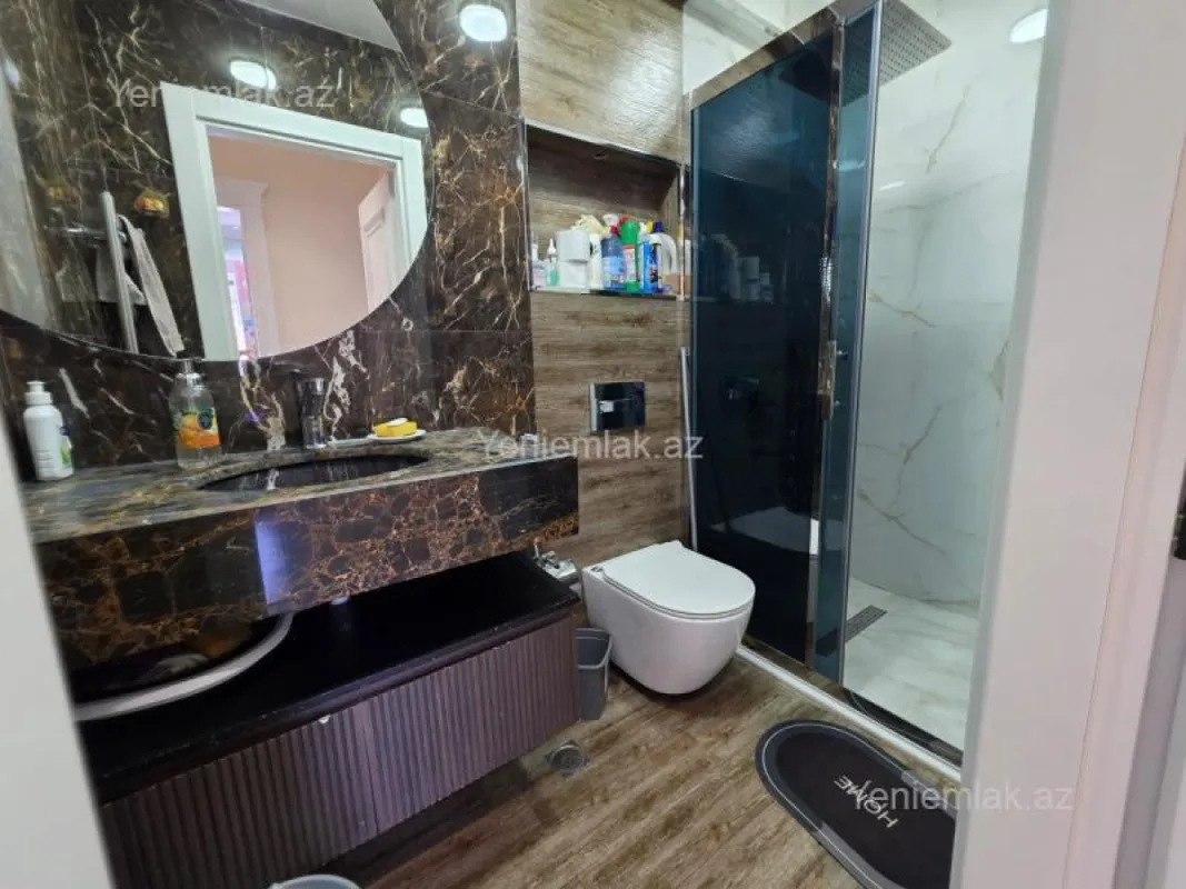 Satılır 3 otaqlı yeni tikili 128 m²