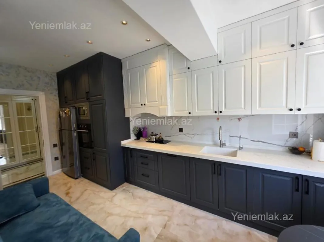 Satılır 3 otaqlı yeni tikili 128 m²