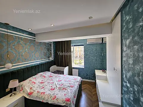 Satılır 3 otaqlı yeni tikili 128 m²