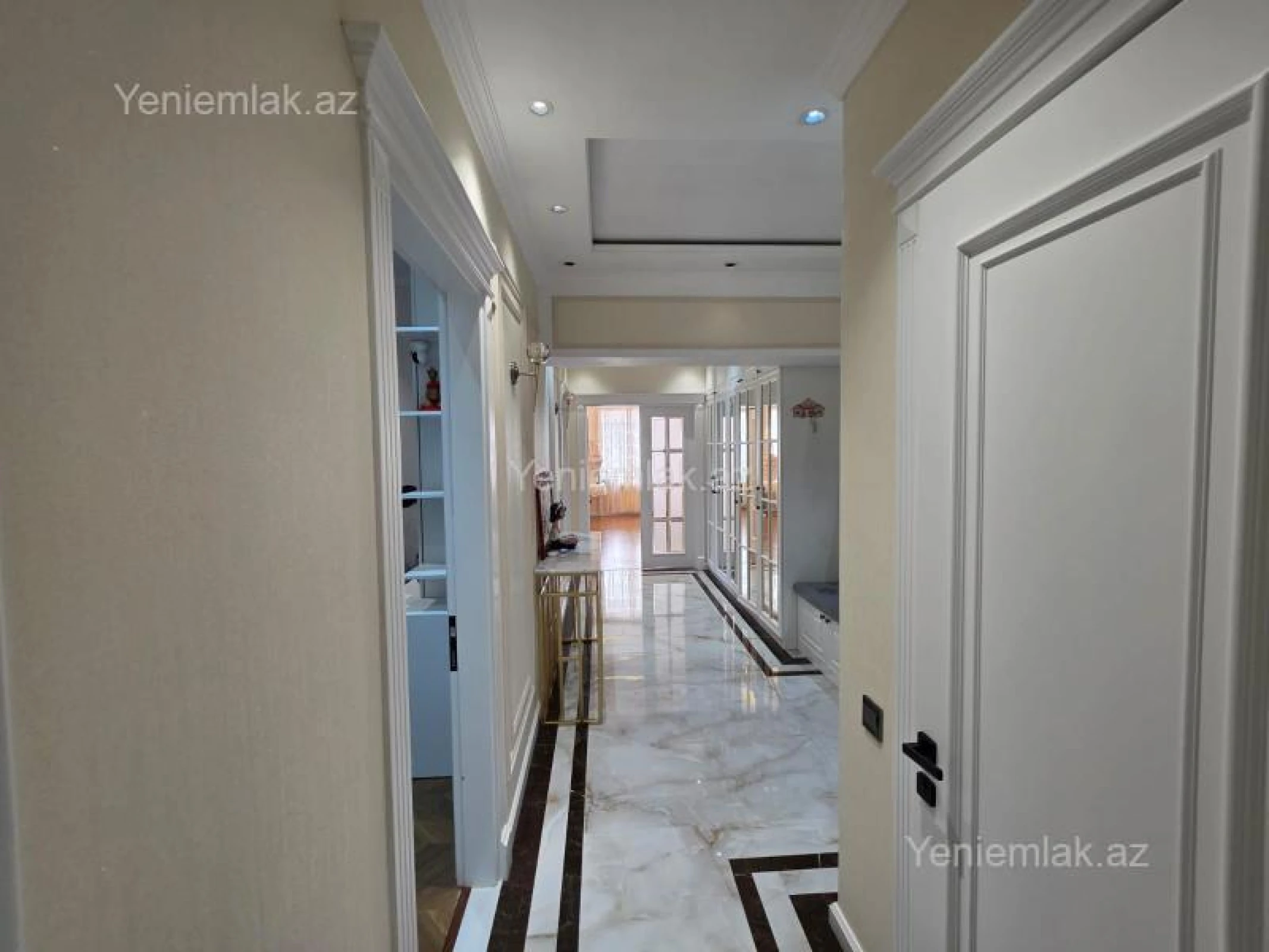 Satılır 3 otaqlı yeni tikili 128 m²