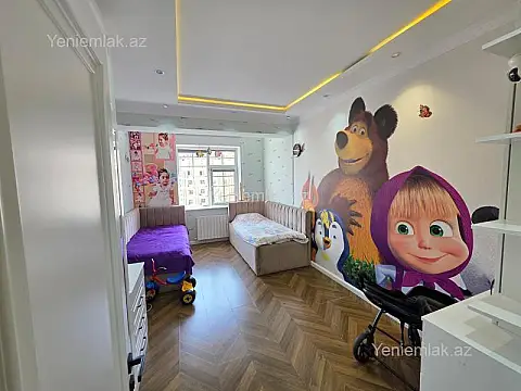 Satılır 3 otaqlı yeni tikili 128 m²