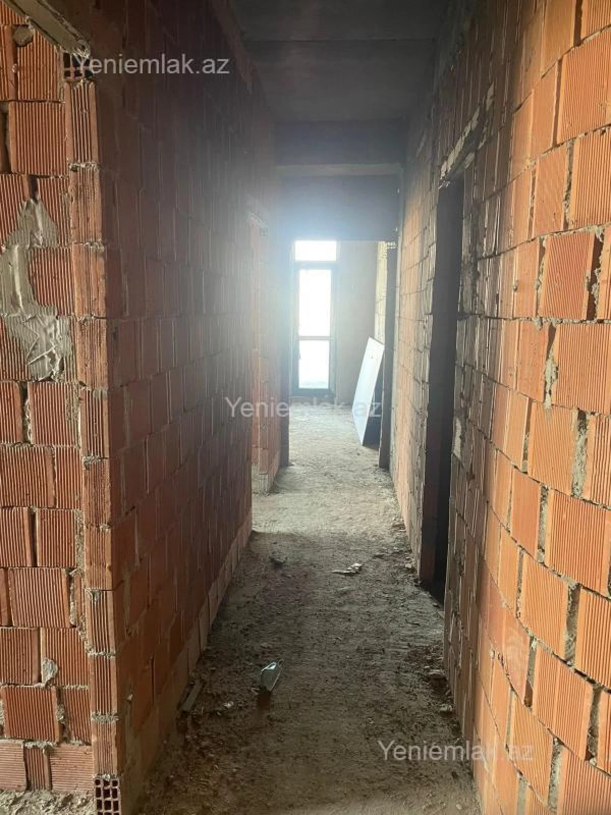 Satılır 3 otaqlı yeni tikili 100 m²