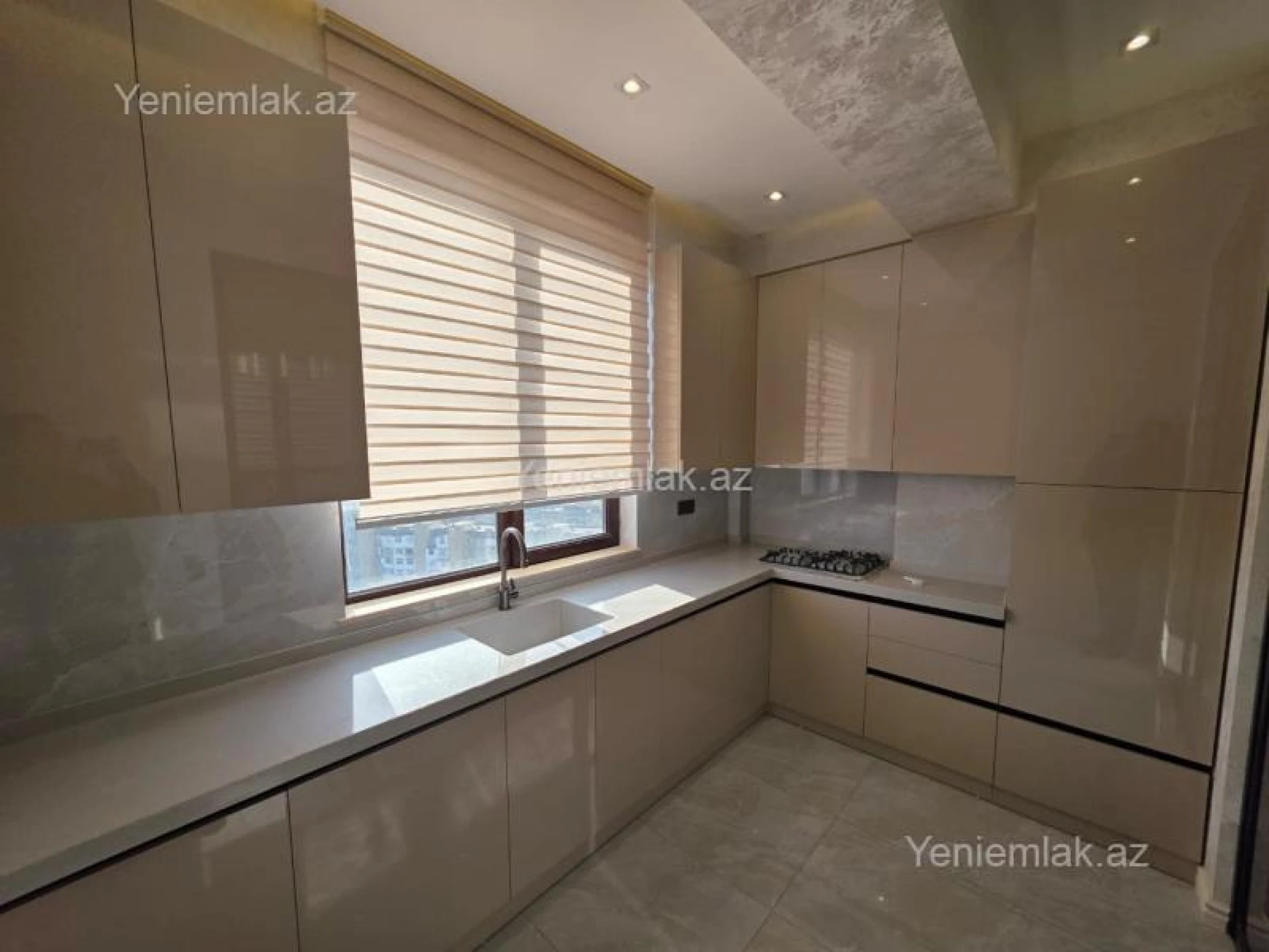 Satılır 2 otaqlı yeni tikili 55 m²