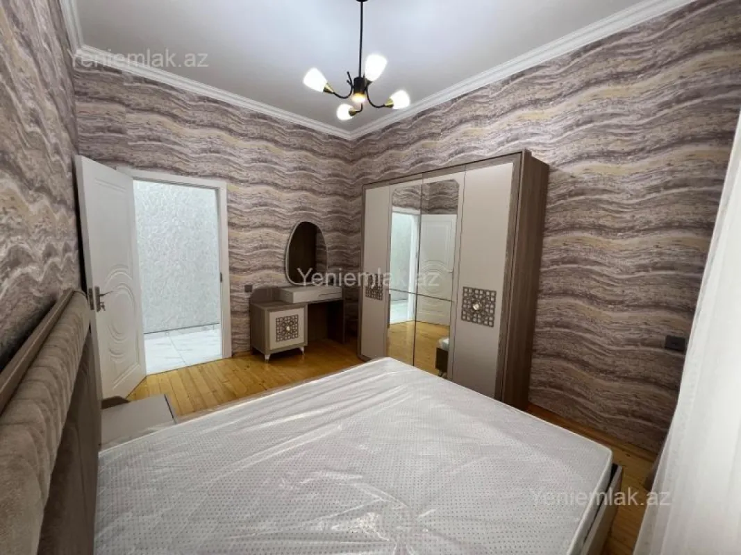 Satılır 6 otaqlı həyət evi 120 m²