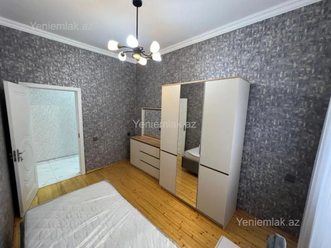 Satılır 6 otaqlı həyət evi 120 m²