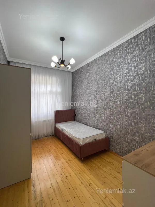 Satılır 6 otaqlı həyət evi 120 m²