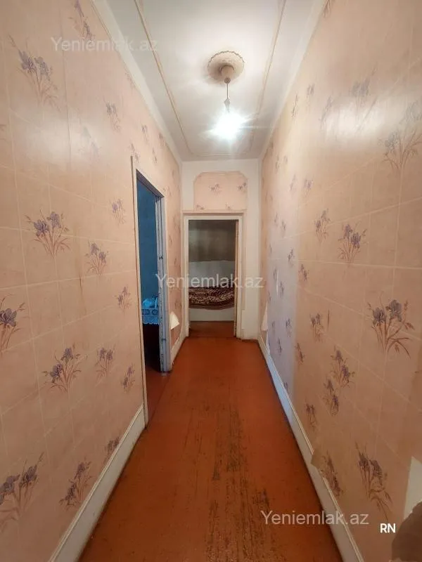 Satılır 4 otaqlı köhnə tikili 90 m²