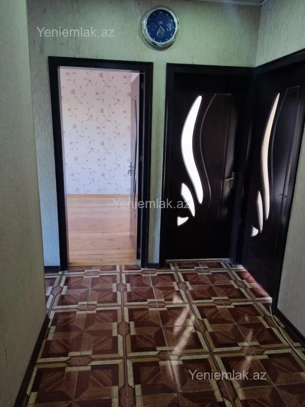 Satılır 3 otaqlı köhnə tikili 70 m²