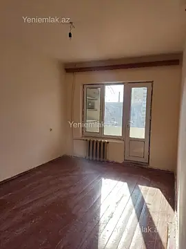 Satılır 3 otaqlı köhnə tikili 70 m²