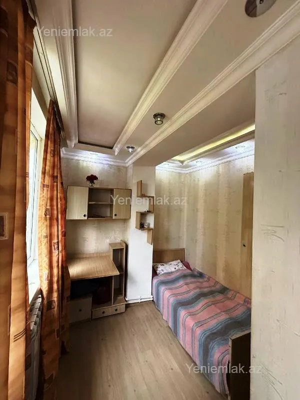 Satılır 2 otaqlı köhnə tikili 45 m²