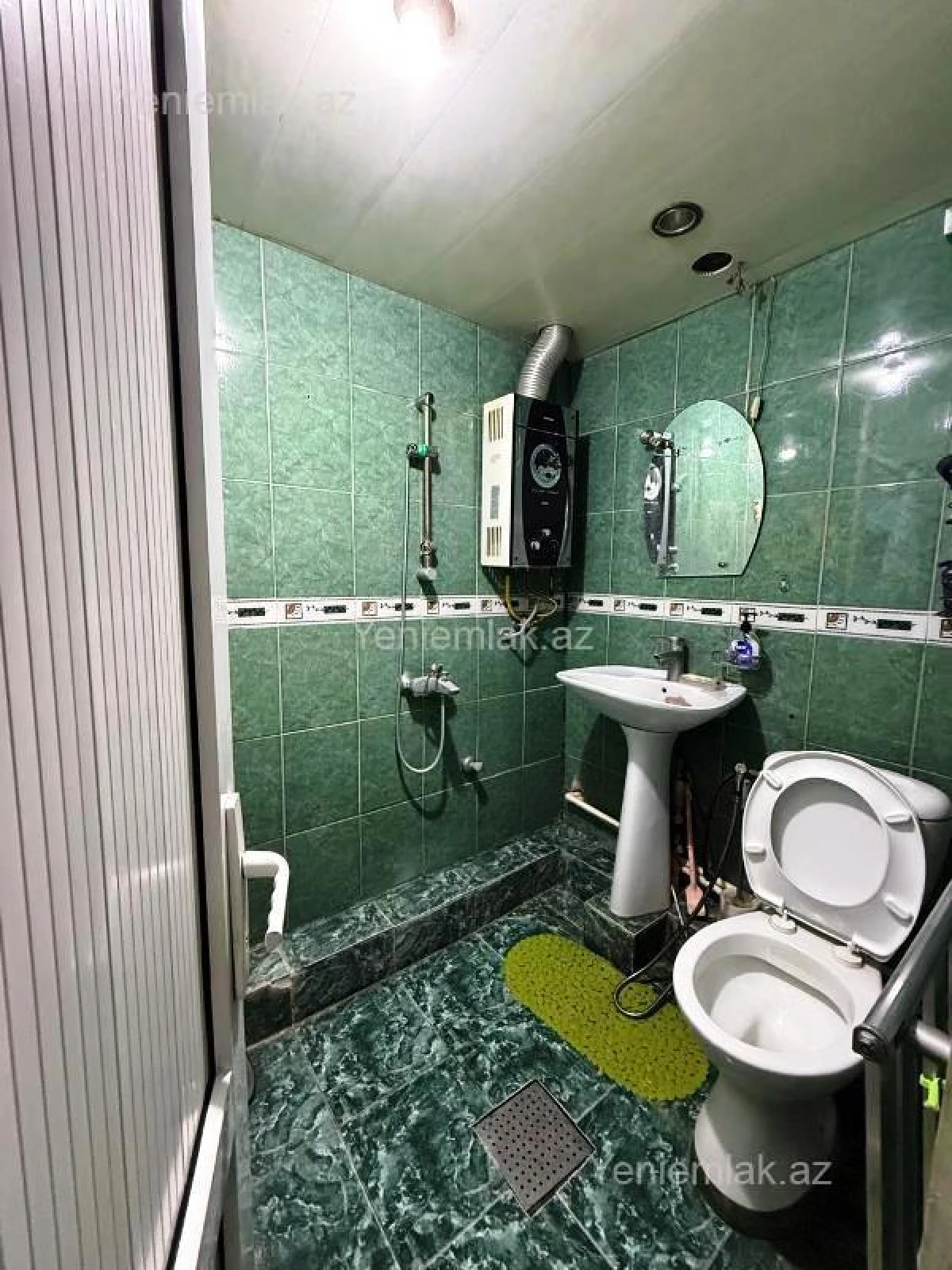 Satılır 2 otaqlı köhnə tikili 45 m²
