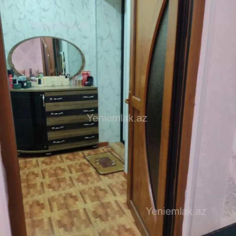 Satılır 2 otaqlı köhnə tikili 54 m²