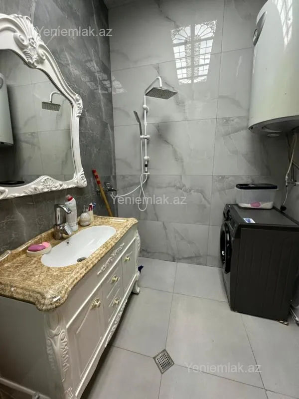 Satılır 4 otaqlı yeni tikili 230 m²