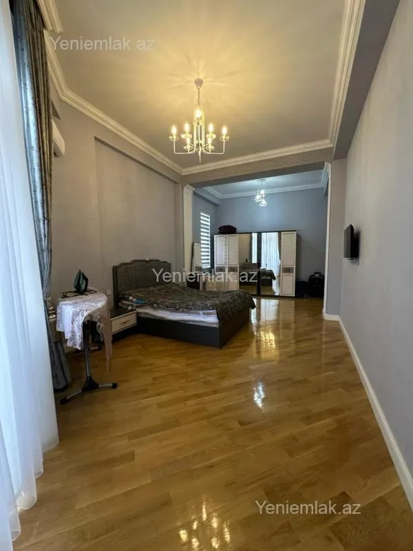 Satılır 4 otaqlı yeni tikili 230 m²