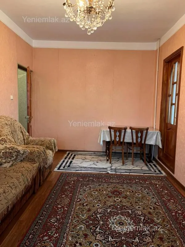 Satılır 1 otaqlı köhnə tikili 40 m²