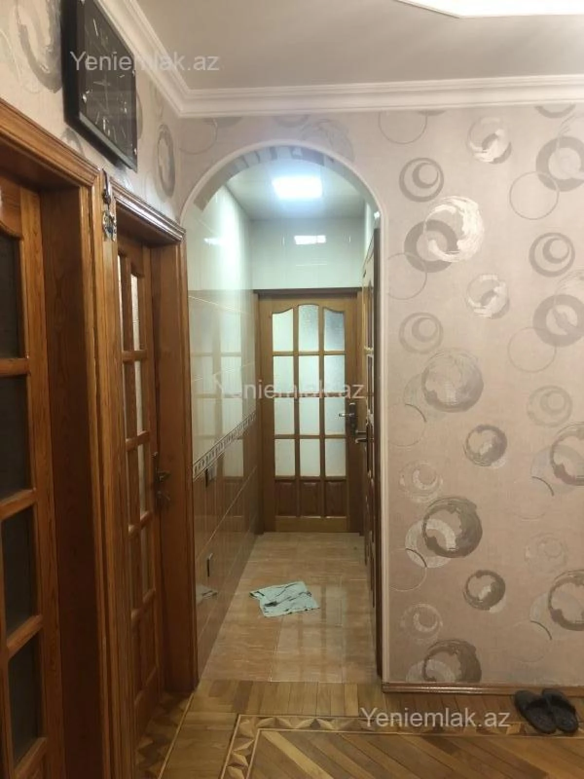 Satılır 4 otaqlı köhnə tikili 100 m²