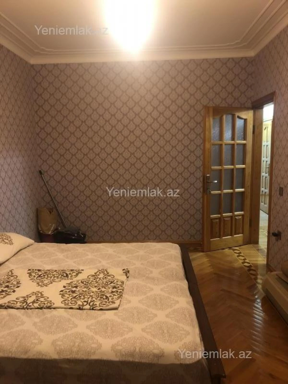 Satılır 4 otaqlı köhnə tikili 100 m²