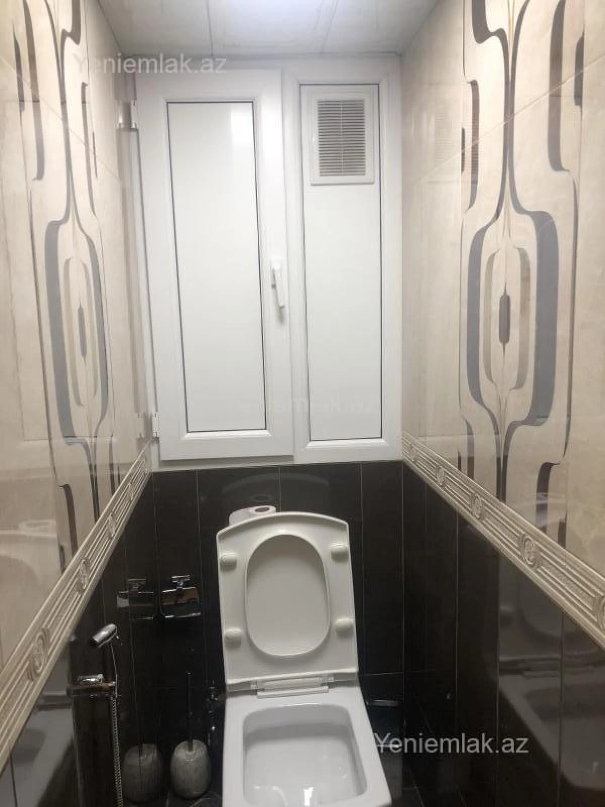 Satılır 4 otaqlı köhnə tikili 100 m²