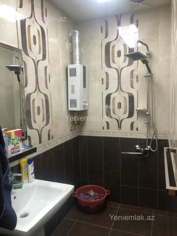 Satılır 4 otaqlı köhnə tikili 100 m²