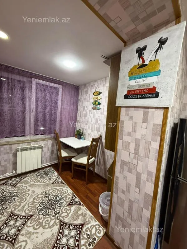 Satılır 2 otaqlı köhnə tikili 52 m²