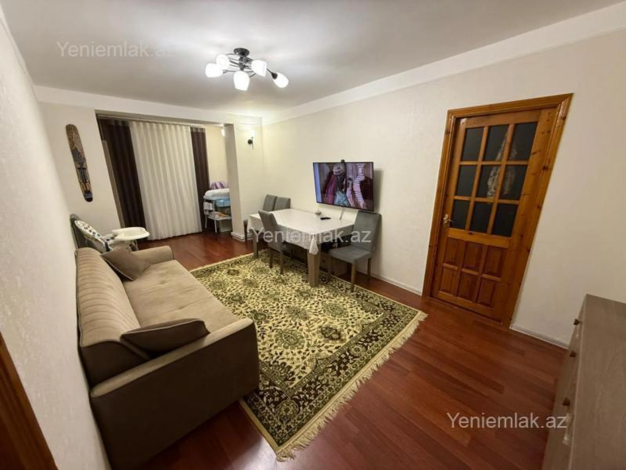 Satılır 2 otaqlı köhnə tikili 52 m²