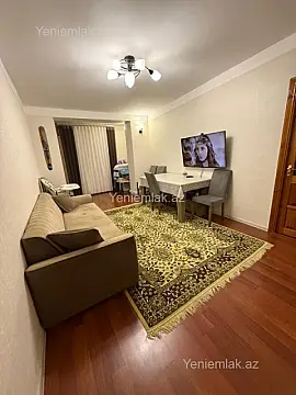 Satılır 2 otaqlı köhnə tikili 52 m²