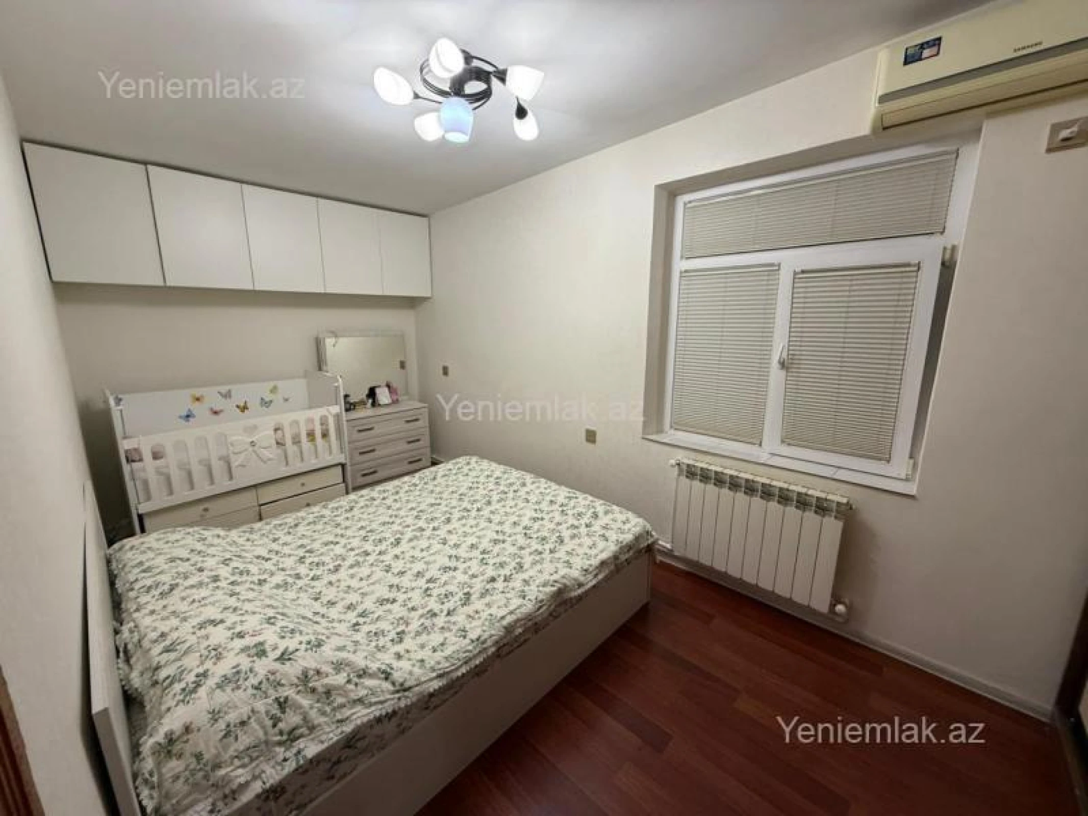 Satılır 2 otaqlı köhnə tikili 52 m²