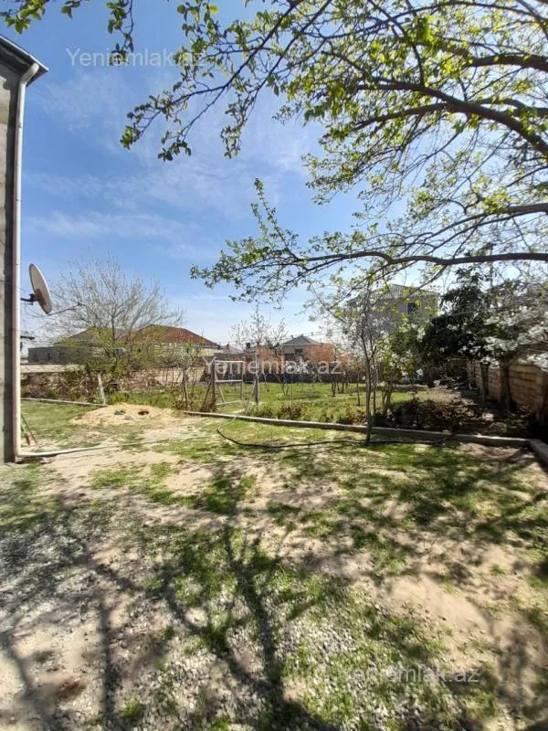 Satılır 6 otaqlı həyət evi 100 m²