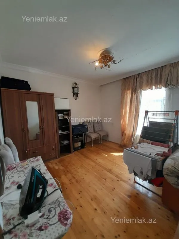 Satılır 6 otaqlı həyət evi 100 m²