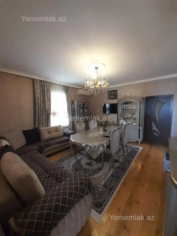 Satılır 6 otaqlı həyət evi 100 m²