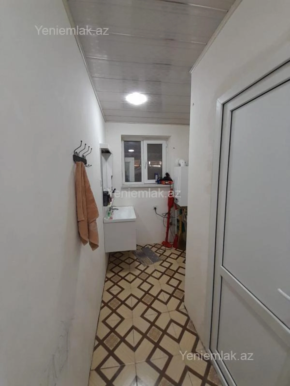 Satılır 6 otaqlı həyət evi 100 m²