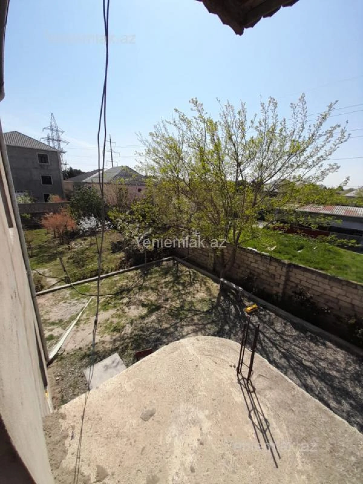 Satılır 6 otaqlı həyət evi 100 m²