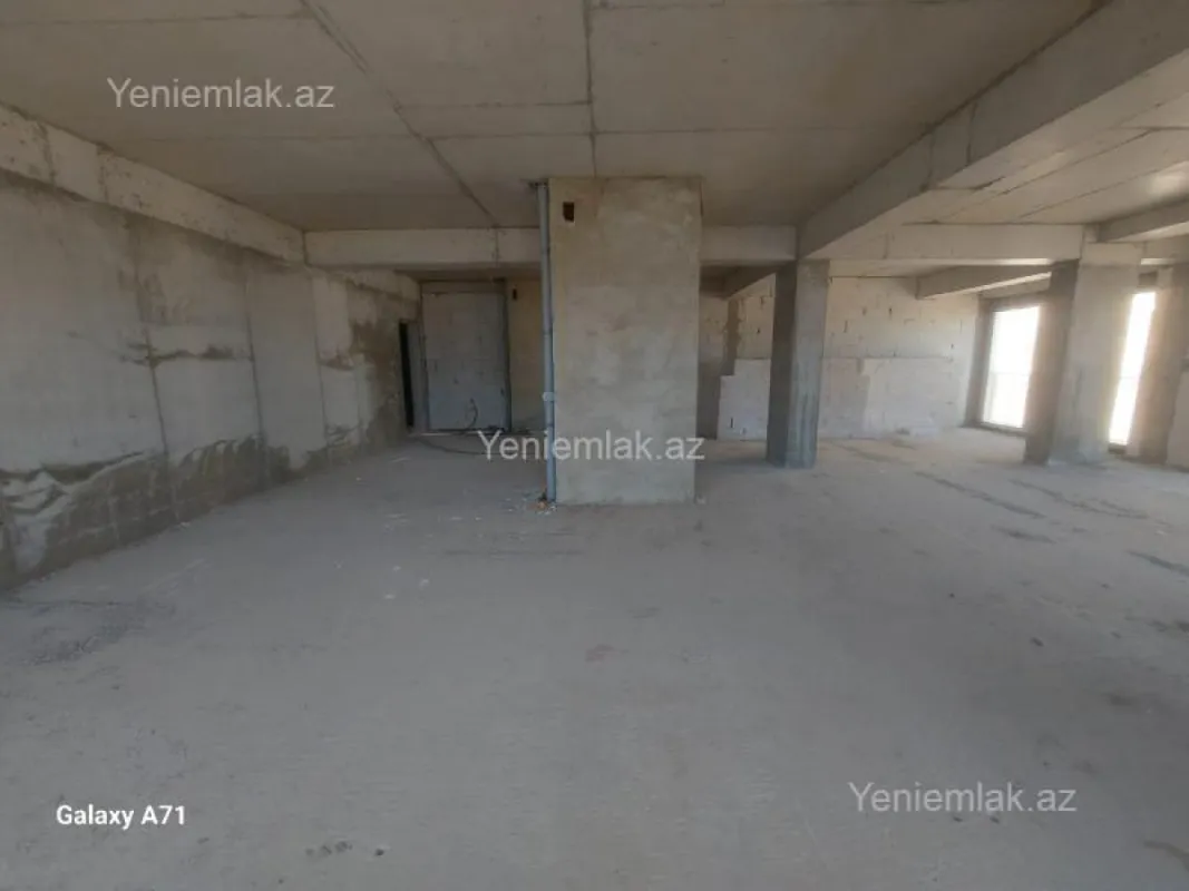 Satılır 3 otaqlı yeni tikili 170 m²