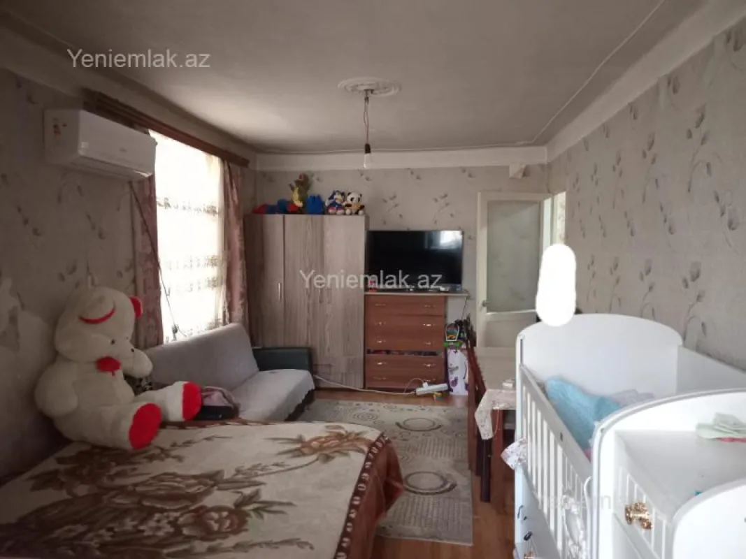 Satılır 1 otaqlı köhnə tikili 30 m²