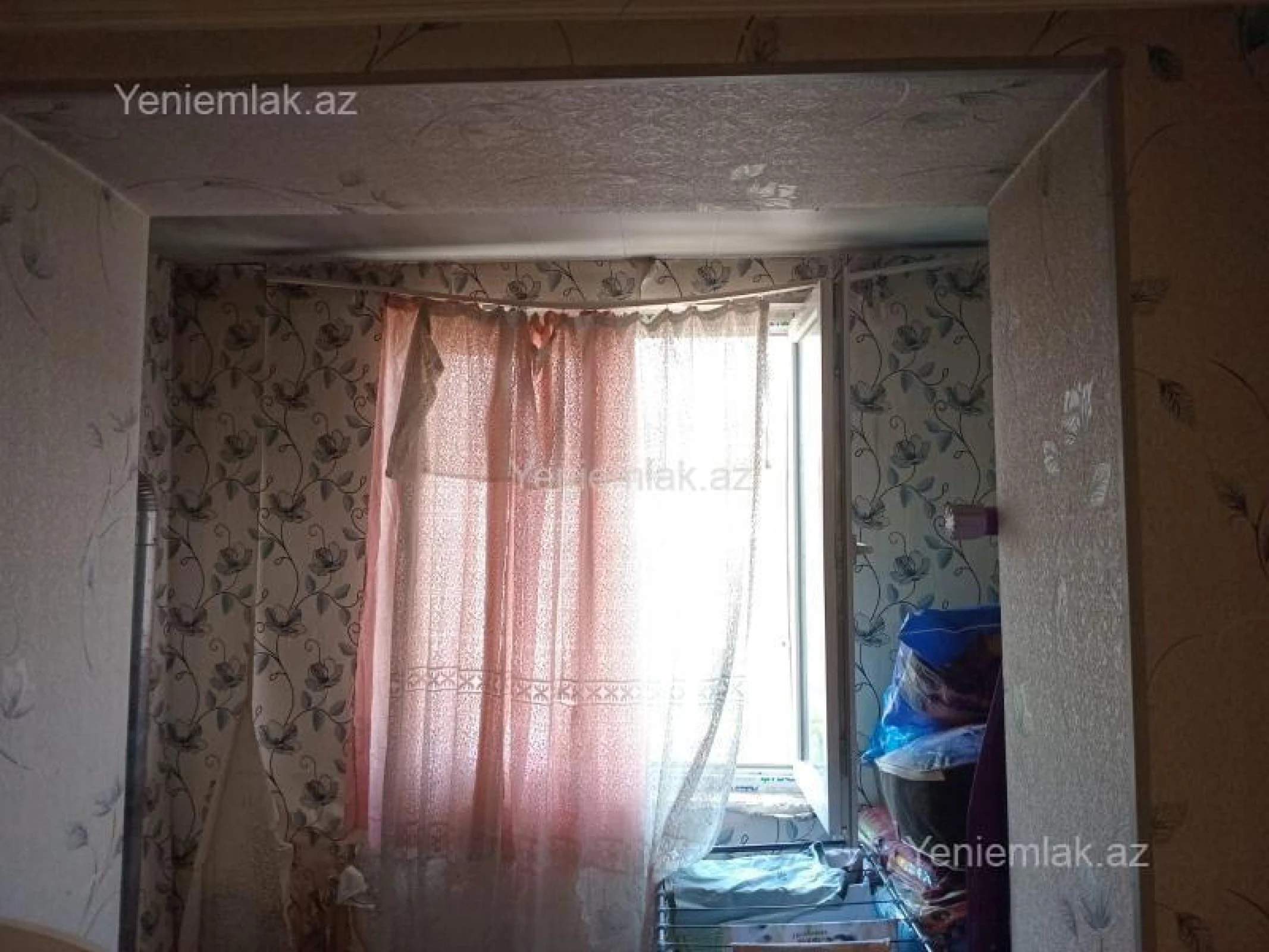 Satılır 1 otaqlı köhnə tikili 30 m²