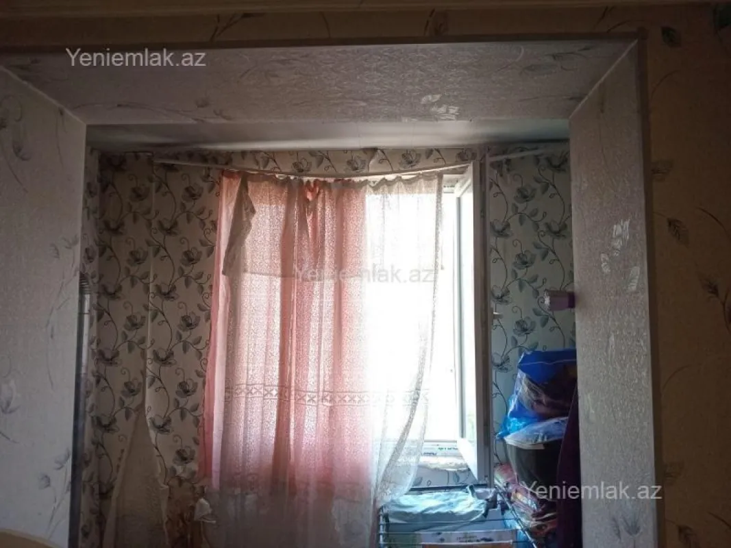 Satılır 1 otaqlı köhnə tikili 30 m²