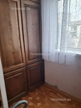 Satılır 3 otaqlı köhnə tikili 75 m²