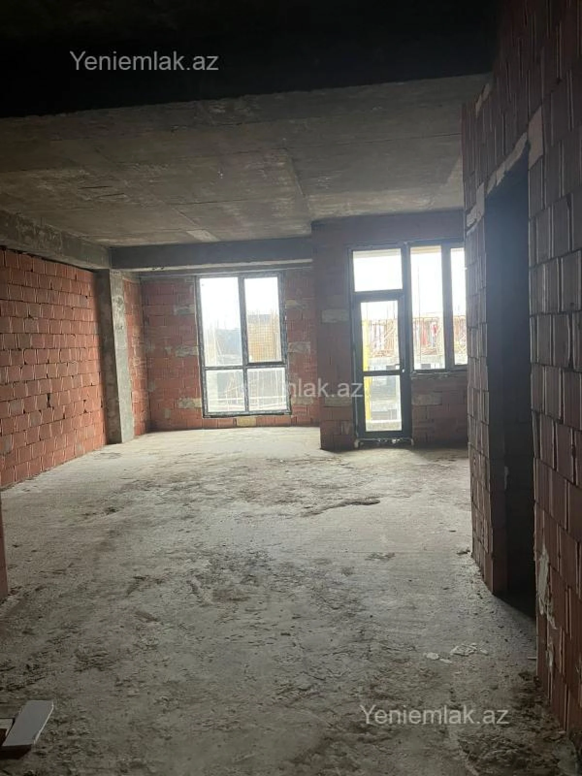 Satılır 2 otaqlı yeni tikili 92 m²