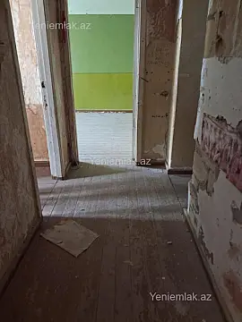 Satılır 3 otaqlı köhnə tikili 75 m²