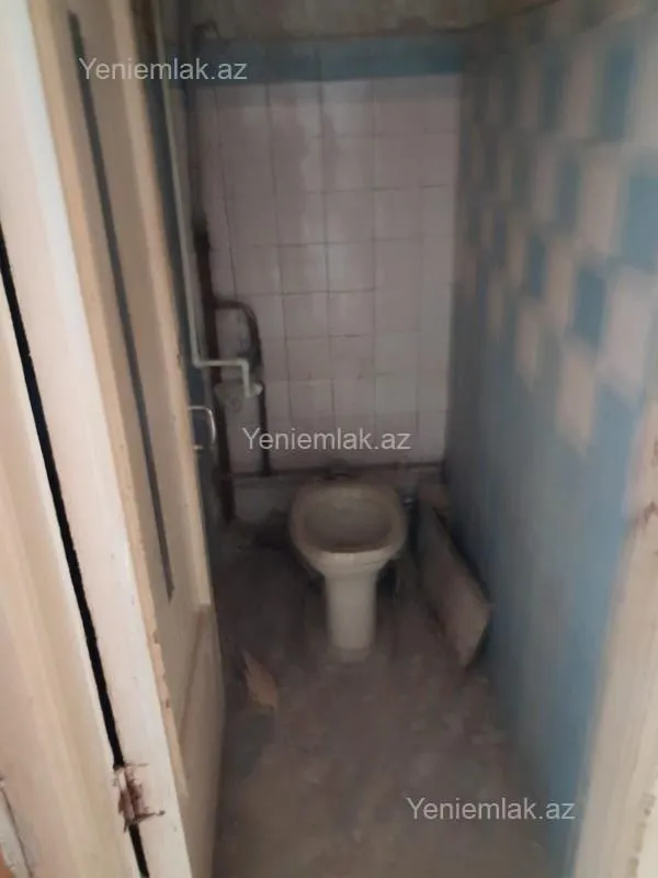 Satılır 3 otaqlı köhnə tikili 75 m²