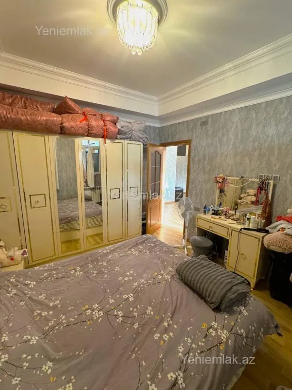 Satılır 2 otaqlı yeni tikili 75 m²