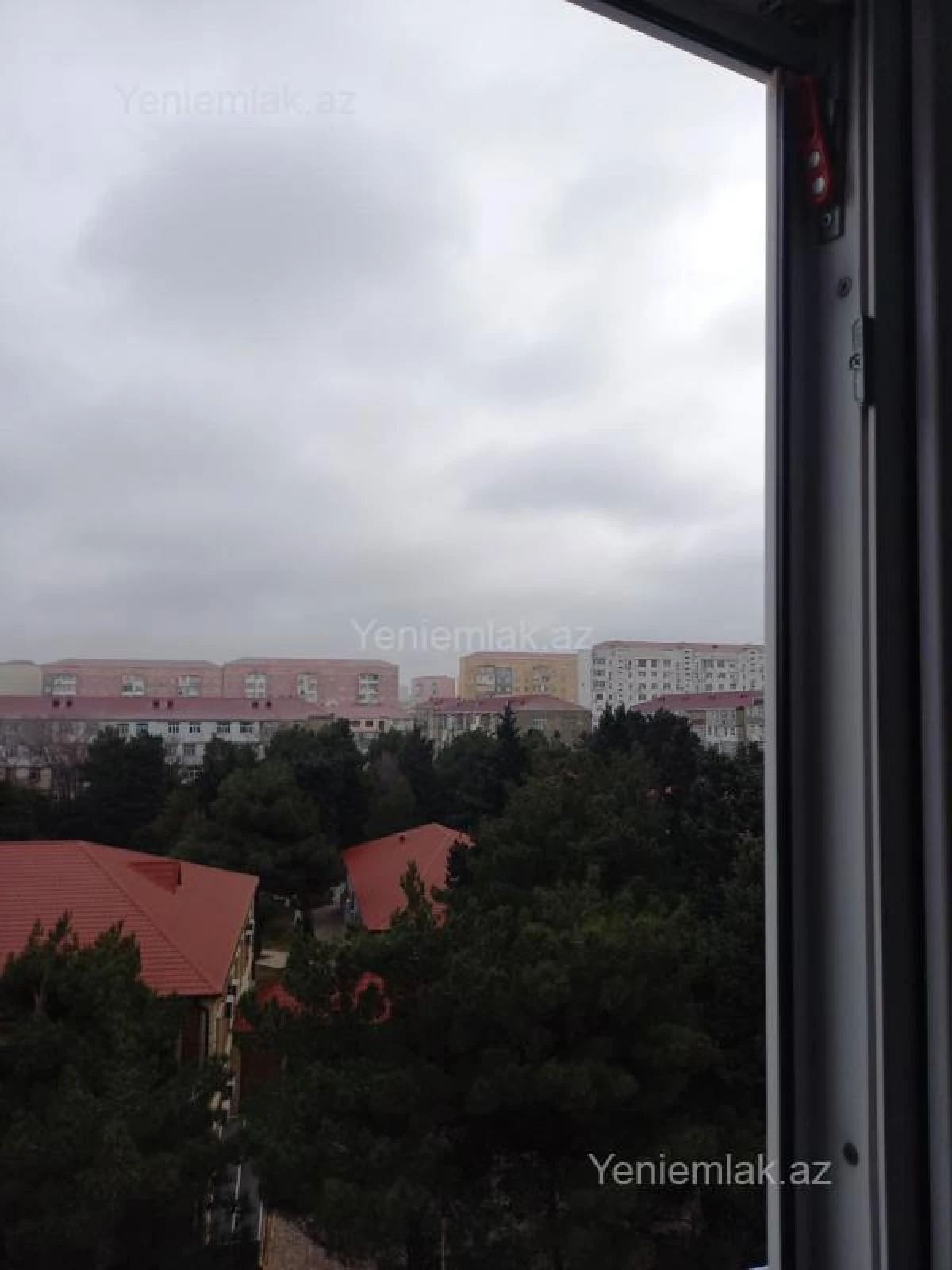 Satılır 3 otaqlı köhnə tikili 70 m²