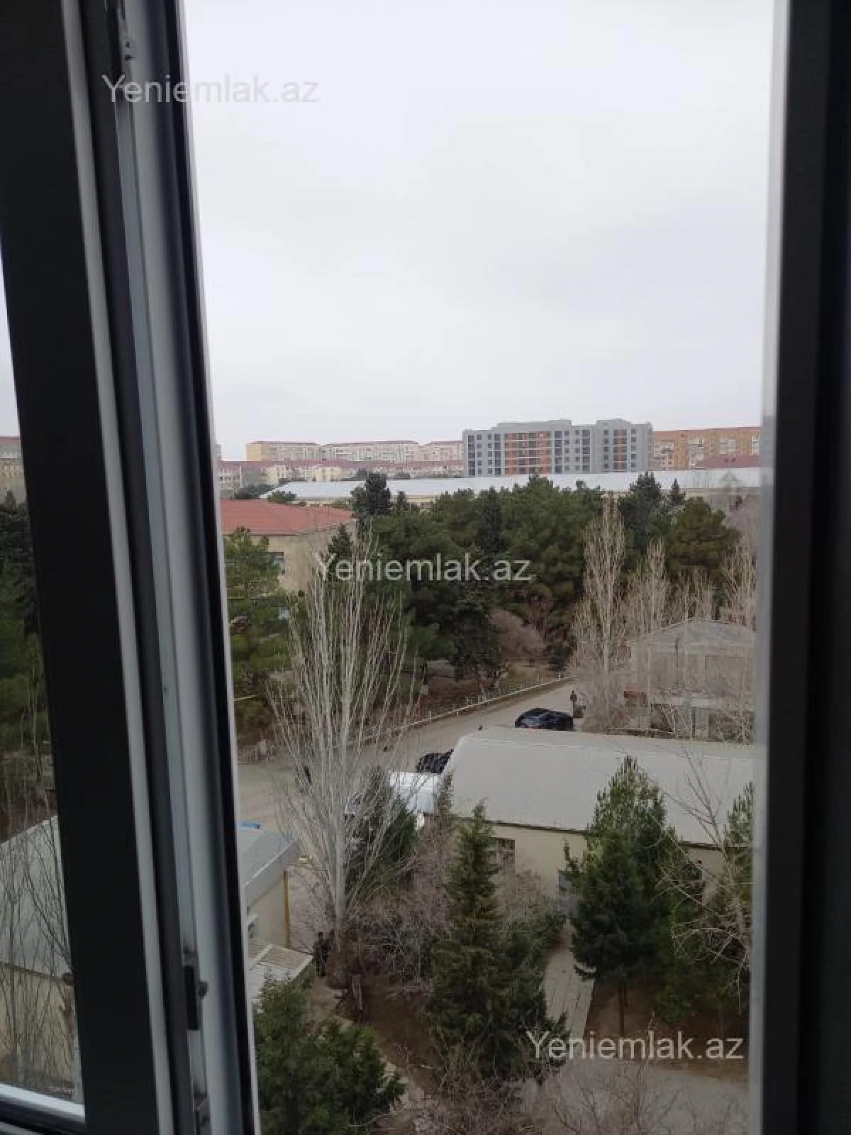 Satılır 3 otaqlı köhnə tikili 70 m²