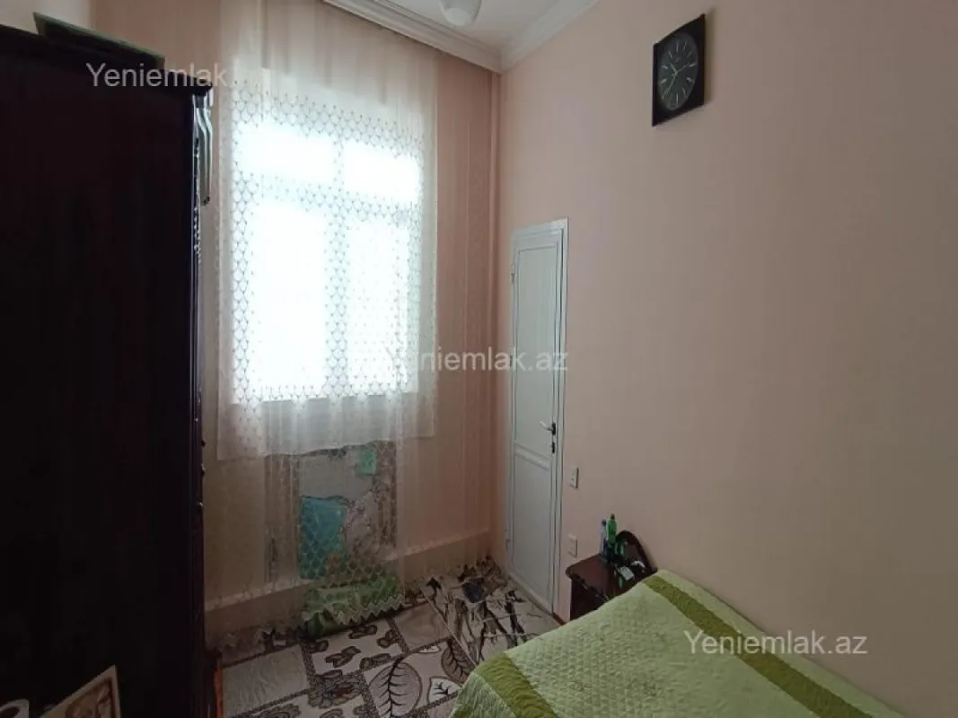 Satılır 5 otaqlı həyət evi 170 m²