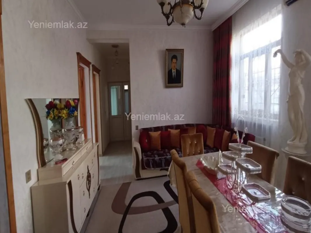 Satılır 5 otaqlı həyət evi 170 m²