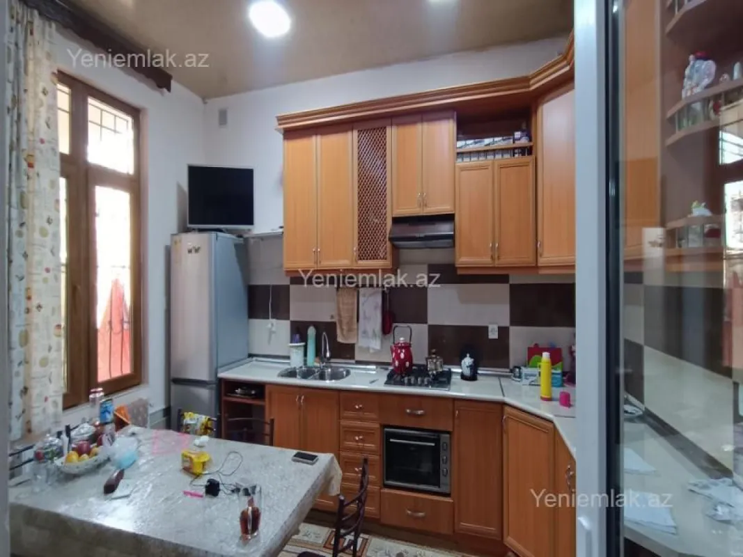 Satılır 5 otaqlı həyət evi 170 m²